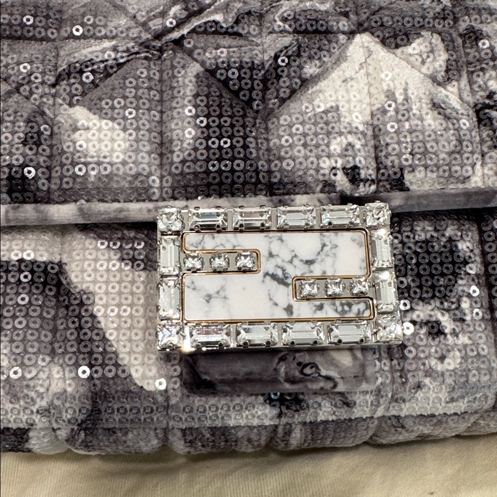 🦄 RARE Fendi Marble custom sequin Baguette Shoulder Bag - Picture 7 of 9